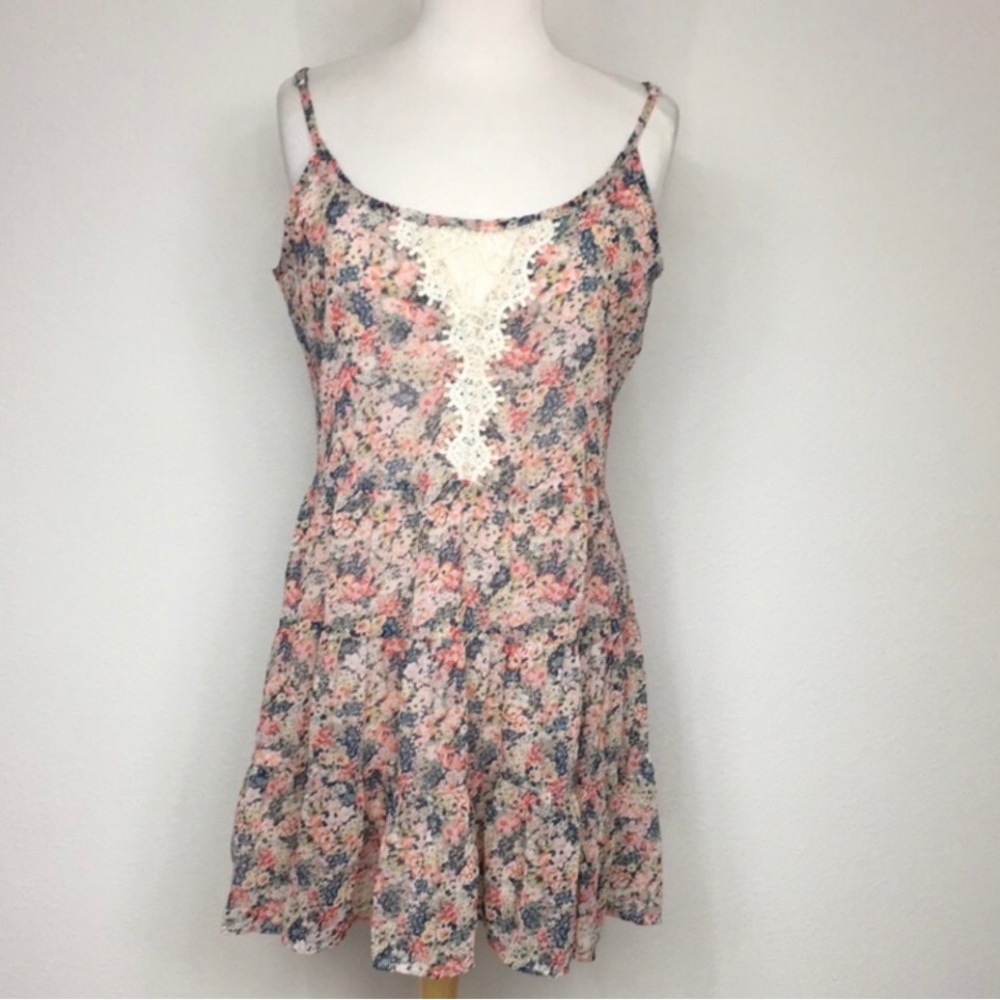 American Rag Blush Multi Floral Lace Detail Tiered Mini Dress Size Small Girly - Picture 2 of 16